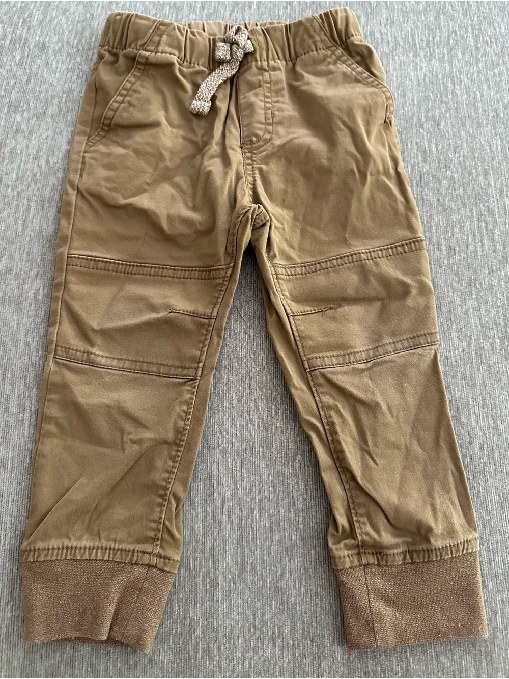 Kids Clothes Bundle (Carter’s Tops and Cat&Jack pants) - 5 pieces - Picture 3 of 16